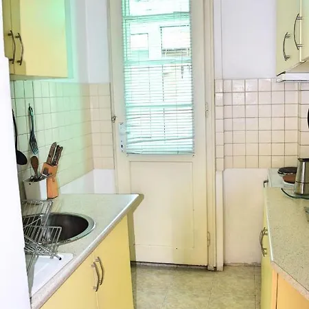 Central Apartment * София